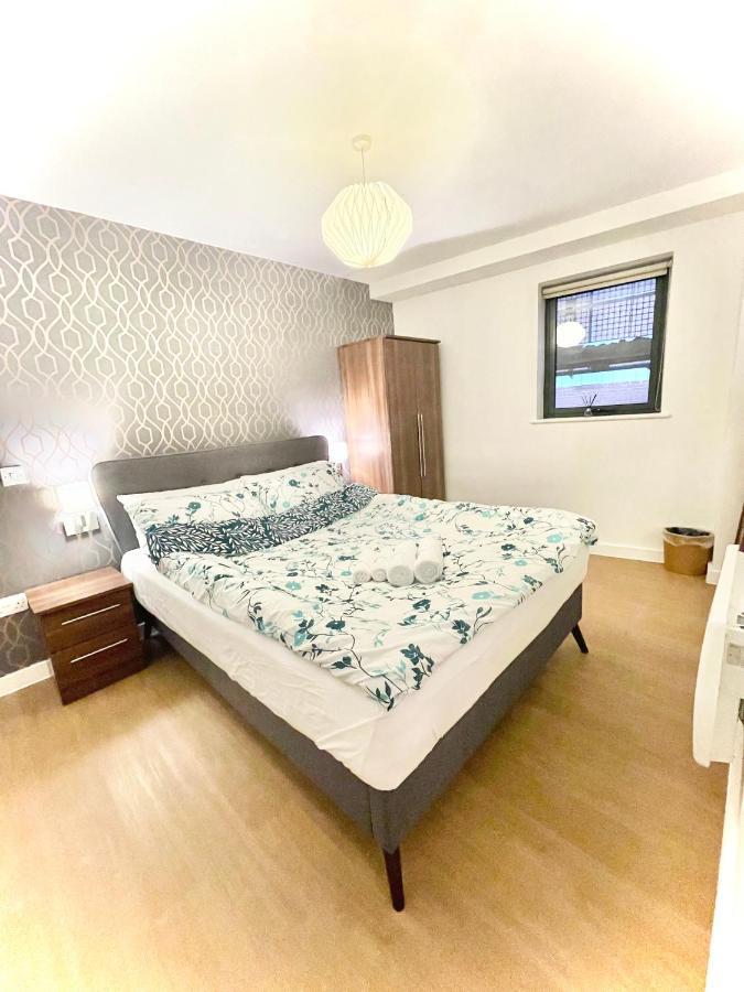 Lovely 2 - Bedroom Condo In Manchester City Centre Ngoại thất bức ảnh